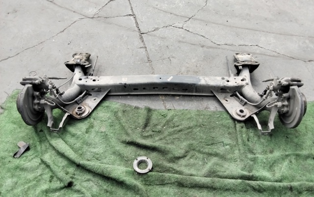 Korpus osi tylnej 5Q0501049BC VAG