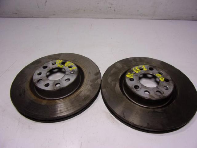 Tarcza hamulcowa przednia 5Q0615301F VAG