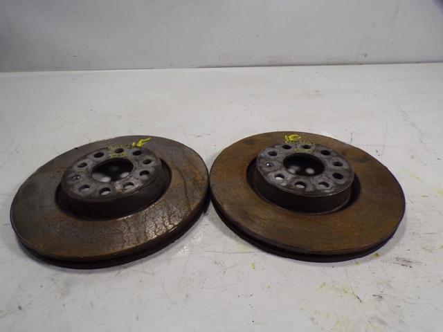 Tarcza hamulcowa przednia 5Q0615301F VAG