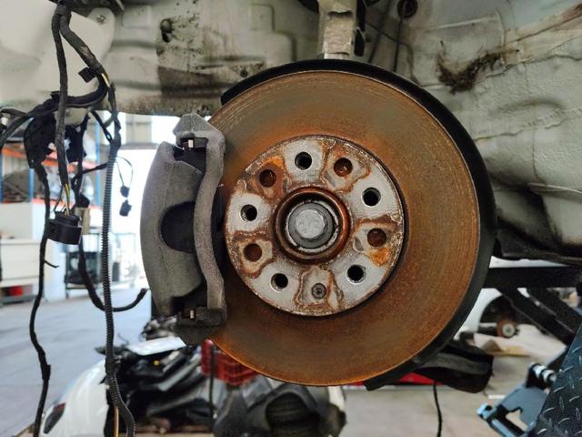Tarcza hamulcowa przednia 5Q0615301H VAG
