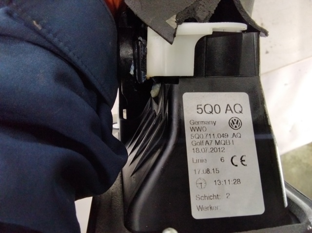Mechanizm zmiany biegów (cięgno) 5Q0711049AQ VAG