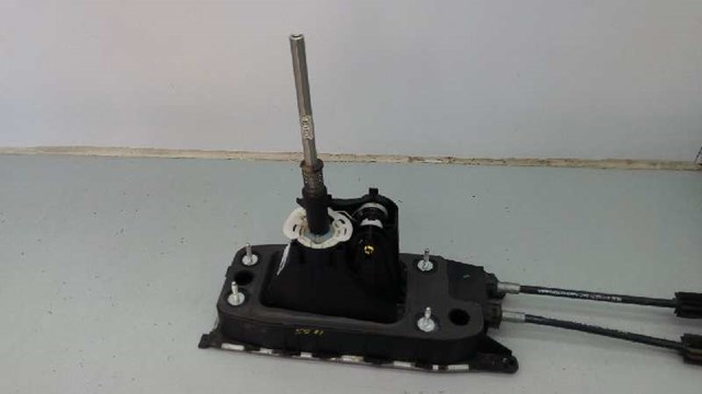 Mechanizm zmiany biegów (cięgno) 5Q0711049AQ VAG