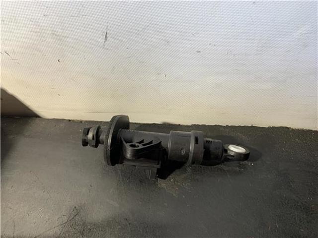 Cylinder sprzęgła główny 5Q0721388J VAG