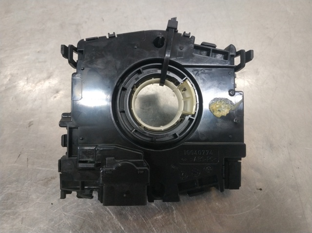 Pierścień kontaktowy AIRBAG, taśma kierownicy  5Q0953549C VAG