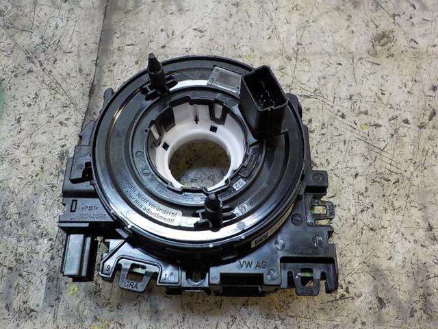 Pierścień kontaktowy AIRBAG, taśma kierownicy  5Q0953549E VAG