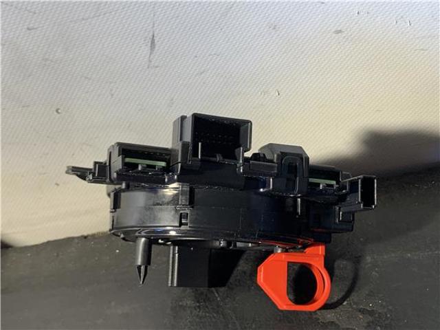 Pierścień kontaktowy AIRBAG, taśma kierownicy Skoda SuperB 3 3V3