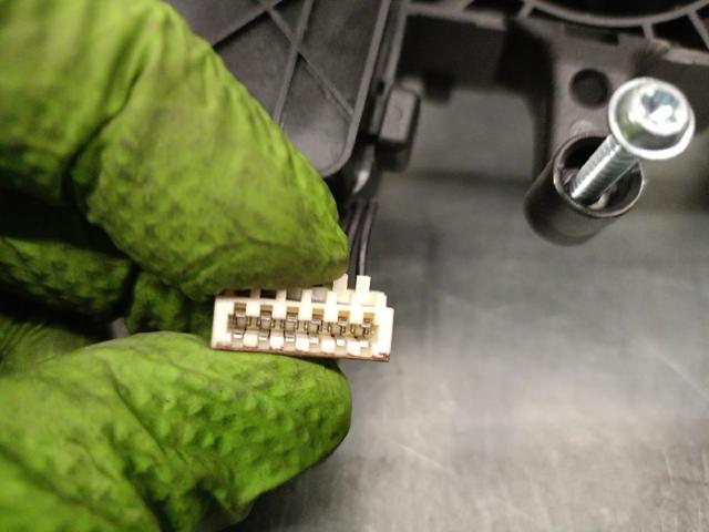 Pierścień kontaktowy AIRBAG, taśma kierownicy Skoda SuperB 3 3V3