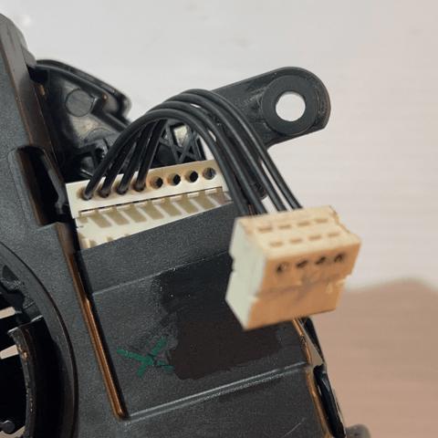 Pierścień kontaktowy AIRBAG, taśma kierownicy Skoda SuperB 3 3V3