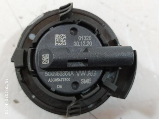 Czujnik AIRBAG przedni 5Q0959354A VAG