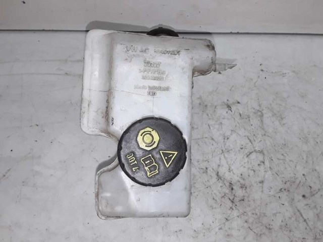 Zbiorniczek głównego cylindra hamulcowego (płynu hamulcowego) 5Q1611301 VAG