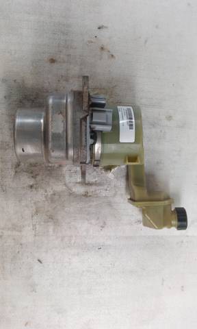 Pompa wspomagania hydraulicznego kierownicy 5S613K514CC FORD