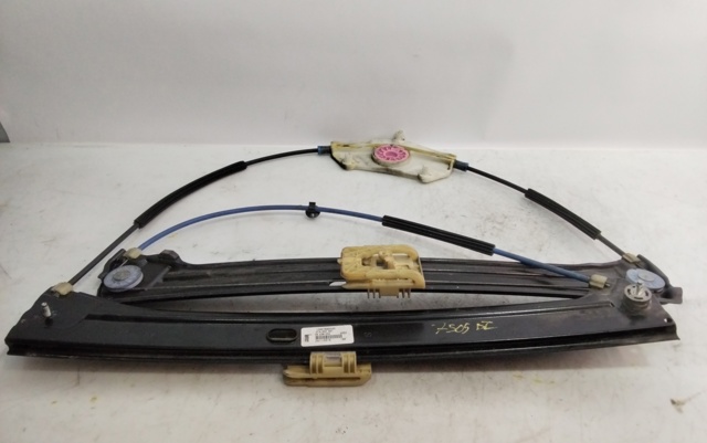 Mechanizm podnoszenia szyby drzwi przednich lewych 5TA837461 VAG