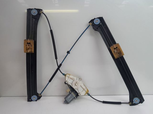 Mechanizm podnoszenia szyby drzwi przednich prawych 5TA837462 VAG