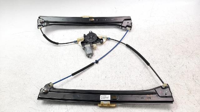 Mechanizm podnoszenia szyby drzwi przednich prawych 5TA837462A VAG