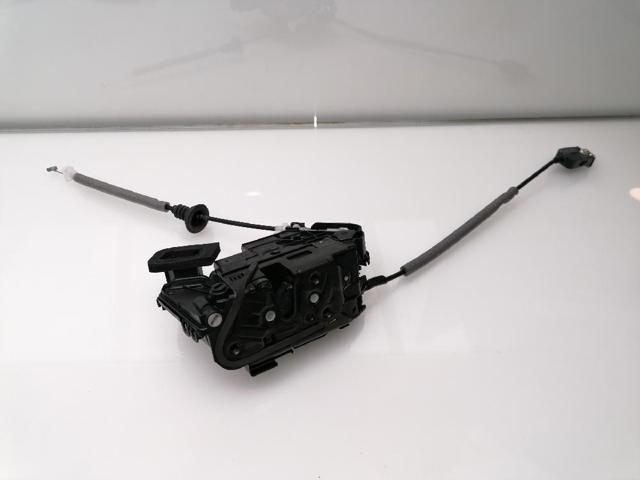 Zamek drzwi tylnych lewych 5TA839015E VAG