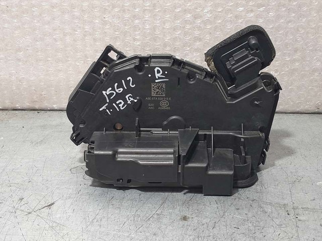Zamek drzwi tylnych lewych 5TA839015E VAG
