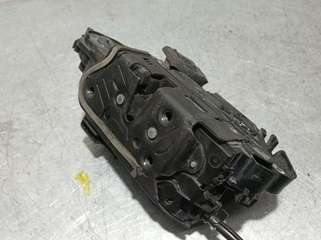 Zamek drzwi przednich lewych 5TB837015A VAG