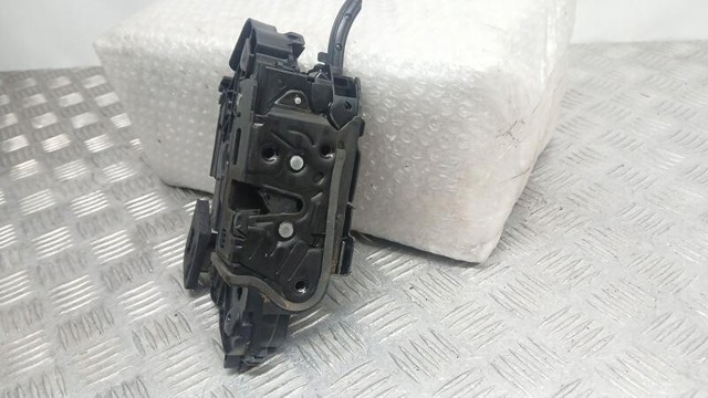 Zamek drzwi przednich lewych 5TB837015A VAG