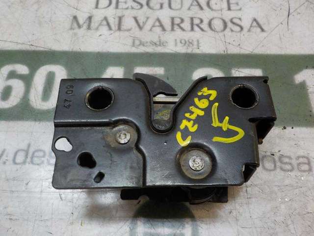 Zamek maski 5U0823509A VAG