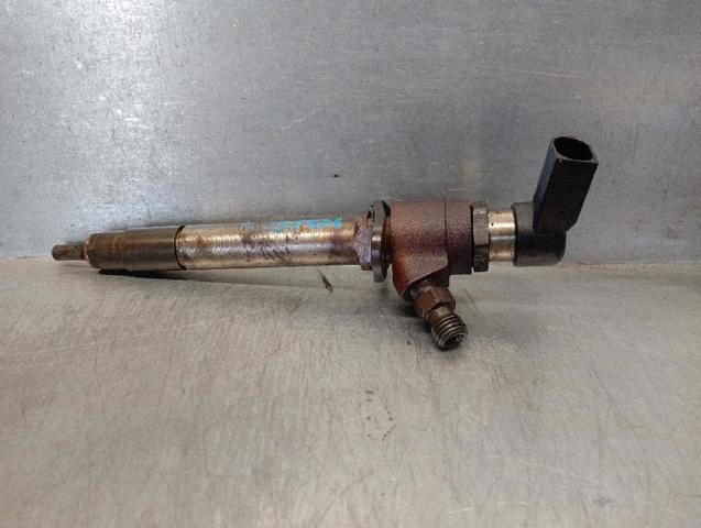 Wtryskiwacz paliwa 5U3Q9K546AA PEUGEOT