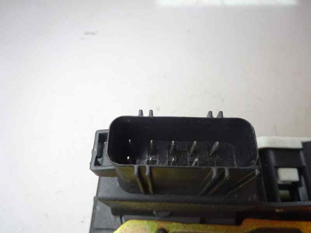 Zamek drzwi tylnych lewych 5W4A5426413DA JAGUAR