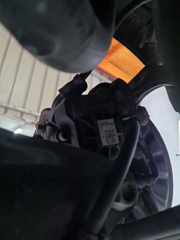 Zacisk hamulcowy tylny prawy 5WA615424 VAG