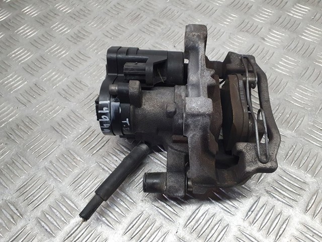 Zacisk hamulcowy tylny prawy 5WA615424 VAG