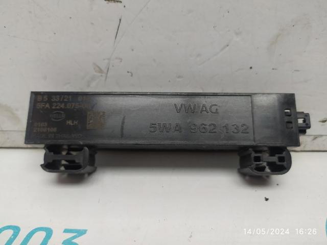 5WA962132 VAG