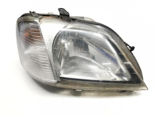 Reflektor prawy 6001546789 RENAULT