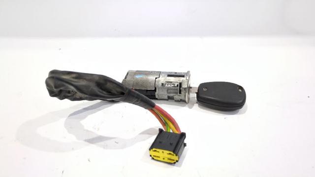 Stacyjka zapłonowa Dacia Duster HS