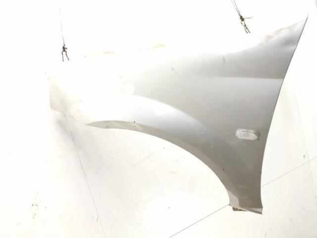 Błotnik przedni lewy 6001549971 RENAULT