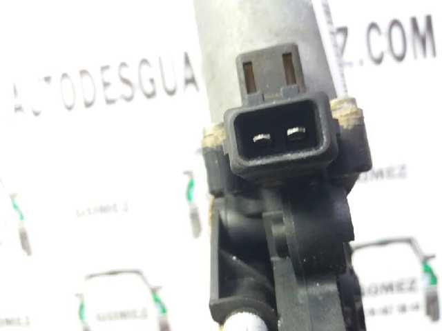 Mechanizm podnoszenia szyby drzwi przednich prawych 6025300976 RENAULT