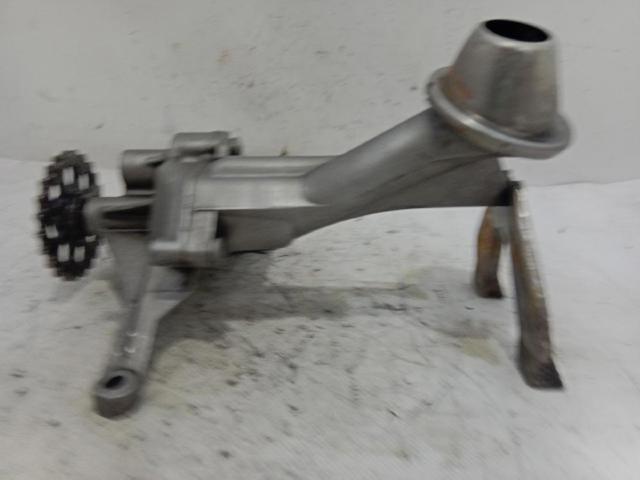 Pompa oleju 6061810801 MERCEDES