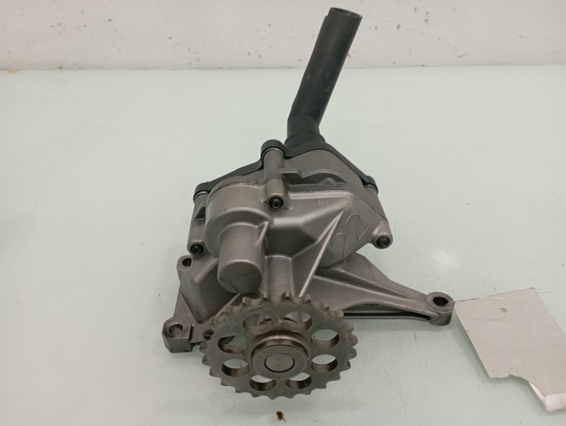 Pompa oleju 6061810801 MERCEDES