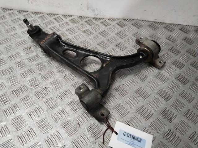 Wahacz zawieszenia przedniego dolny lewy 60686891 FIAT