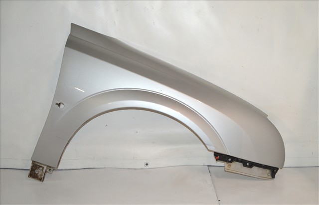 Błotnik przedni prawy 6102338 OPEL