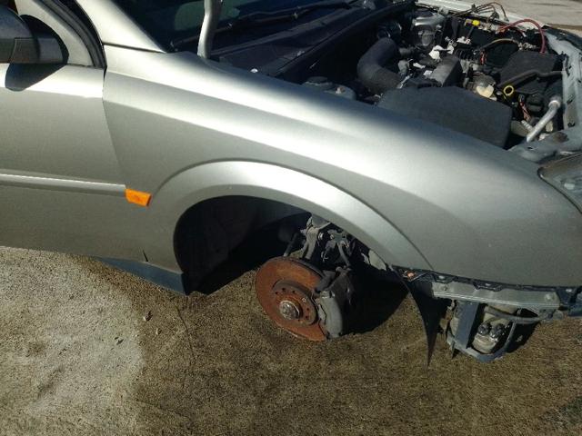 Błotnik przedni prawy 6102338 OPEL