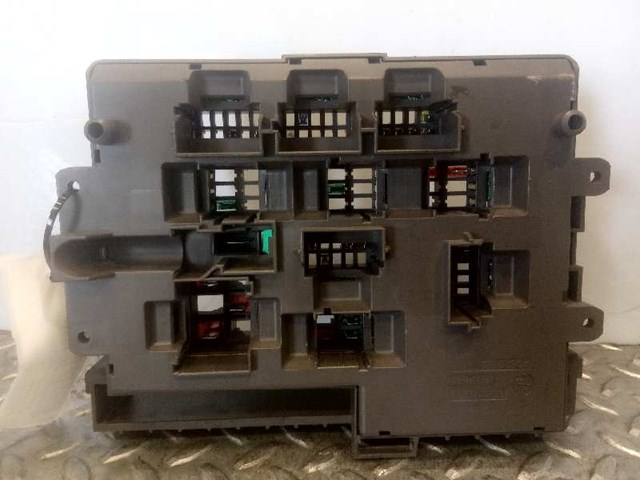 Skrzynka bezpieczników 61146971370 BMW