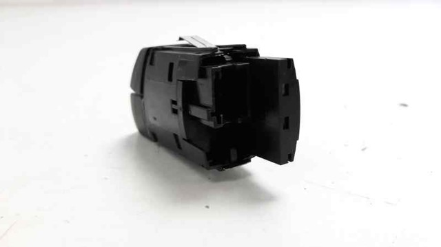 Przycisk włączania światła awaryjnego BMW X5 F15, F85