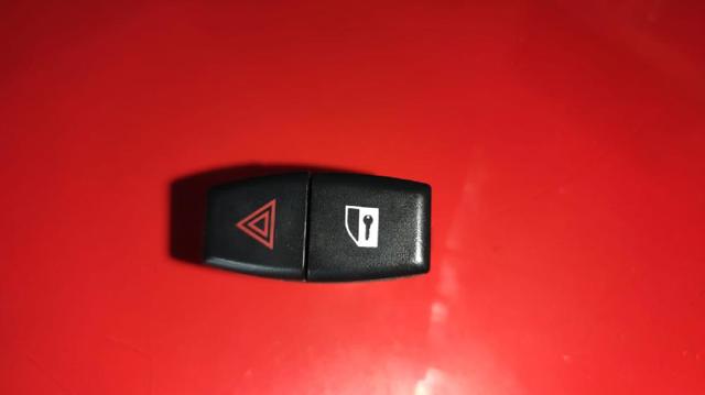 Przycisk włączania światła awaryjnego 61316919506 BMW