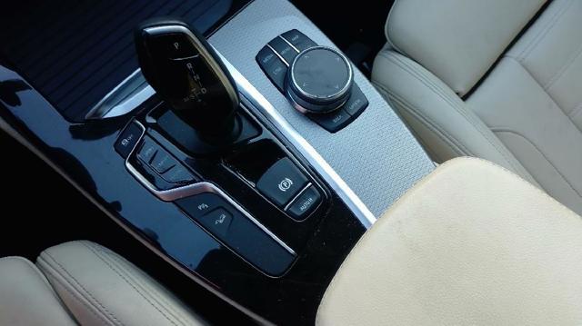 Przycisk elektromechanicznego hamulca postojowego (ręcznego) 61319109311 BMW