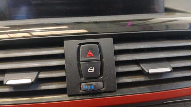 Przycisk włączania światła awaryjnego 61319231786 BMW