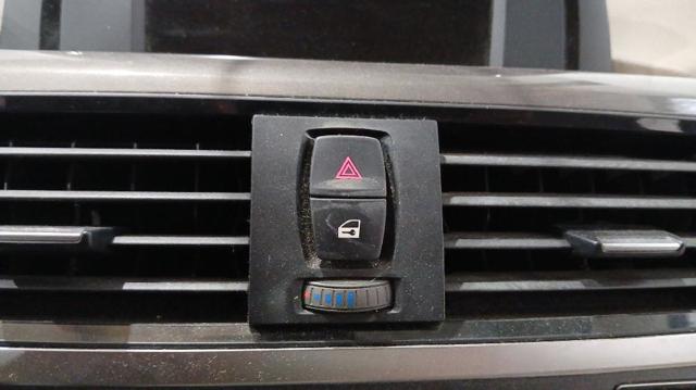 Przycisk włączania światła awaryjnego 61319231786 BMW