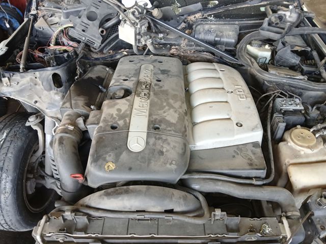 Silnik w komplecie 613960 MERCEDES