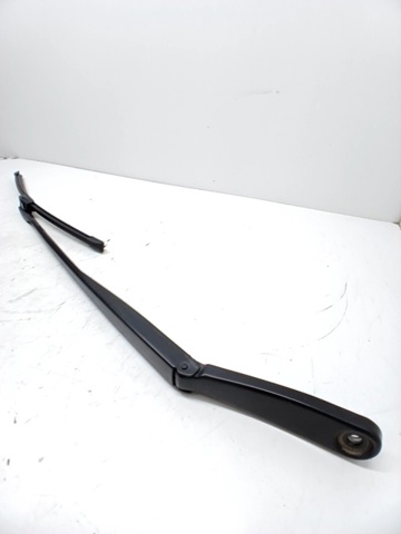 Ramię wycieraczki szyby przedniej 61617203156 BMW