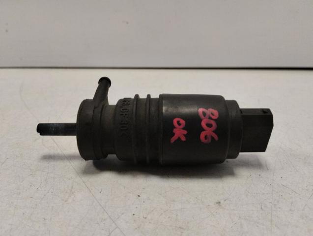 Pompka spryskiwacza szyby przedniej 61661377830 BMW