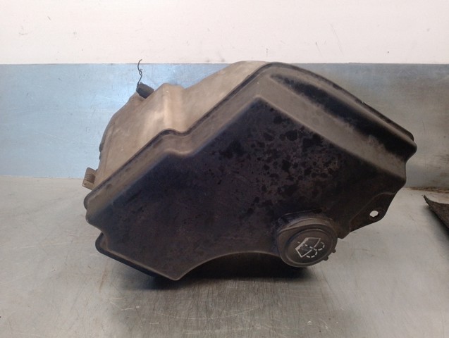 Zbiorniczek spryskiwacza szyb 61667007970 BMW