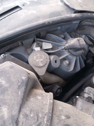 Zbiorniczek spryskiwacza szyb 61667269667 BMW