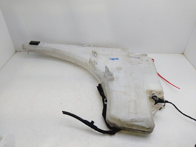 Zbiorniczek spryskiwacza szyb 61677238667 BMW