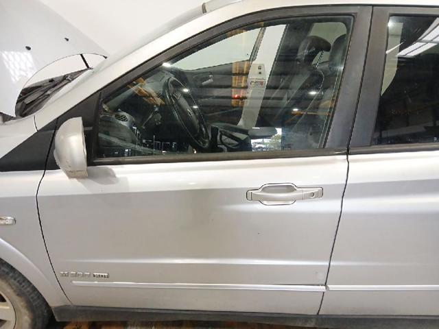 Drzwi przednie lewe 6201109001 SSANG YONG